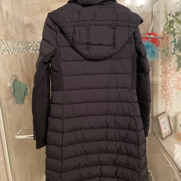 Burberry NWT puffer - Picture 3 of 3
